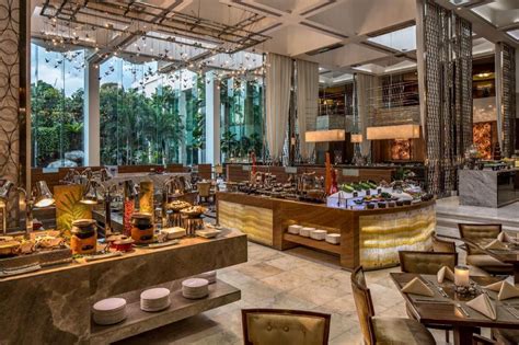 best hotel restaurants in manila